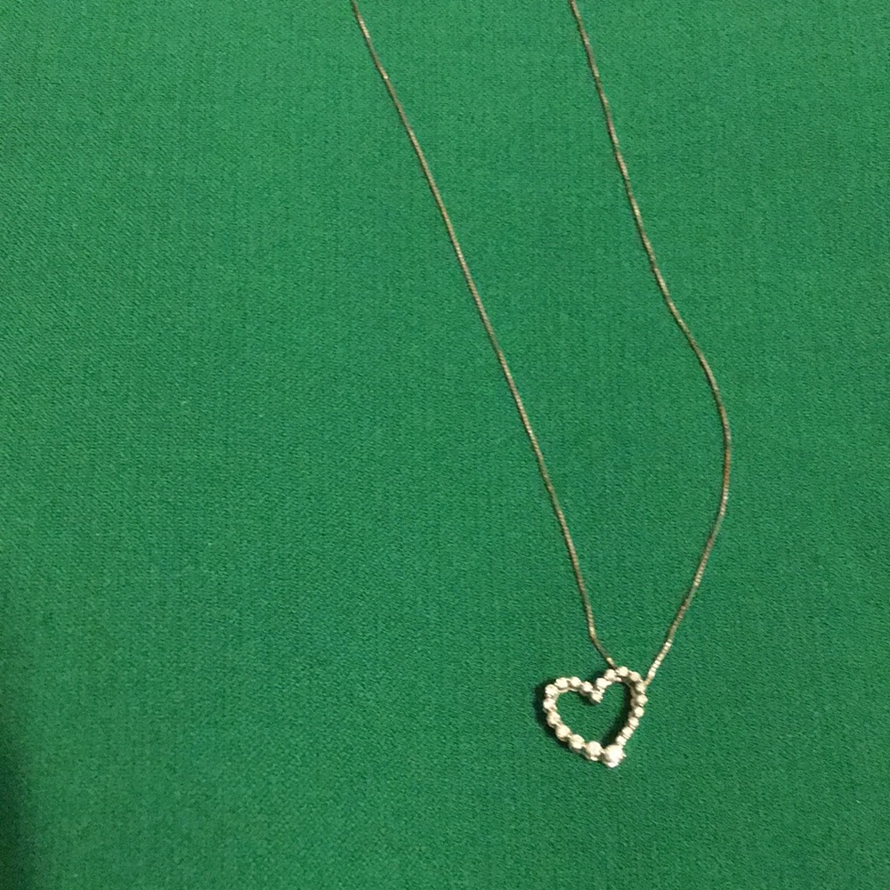 Kay Jewelers 10WG Diamond Heart 💜 Neckwear